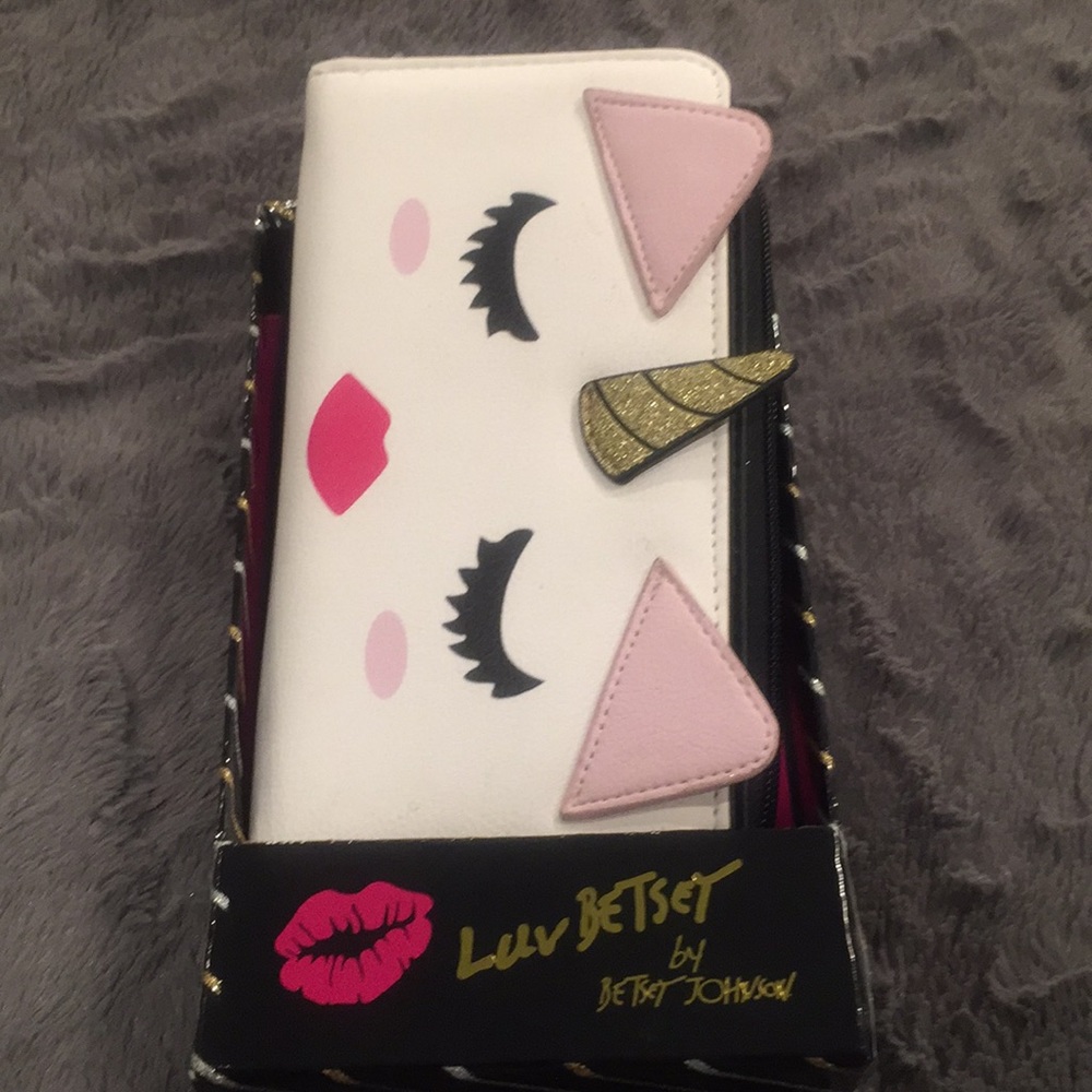 New Betsey Johnson Pink Unicorn Full Face Bi-Fold Wallet Credit card Purse. - Picture 12 of 14